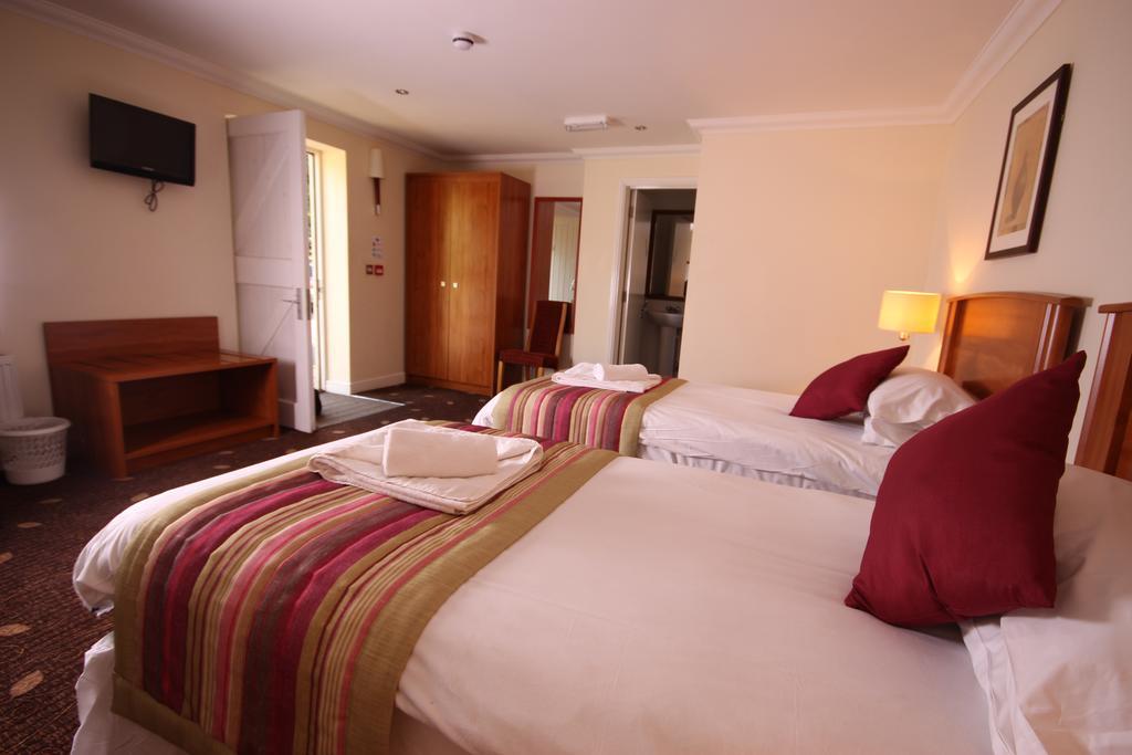 Hôtel Plas Derwen à Abergavenny Extérieur photo