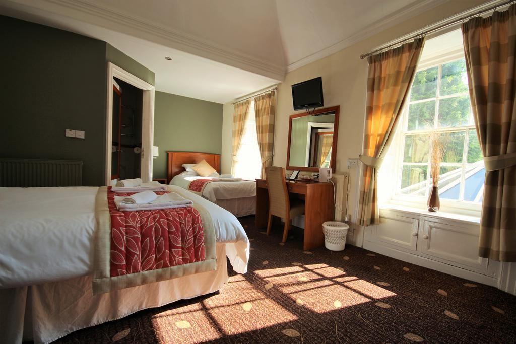 Hôtel Plas Derwen à Abergavenny Extérieur photo