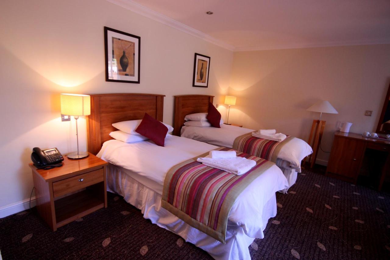 Hôtel Plas Derwen à Abergavenny Extérieur photo