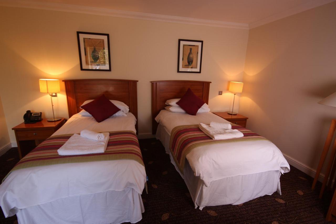Hôtel Plas Derwen à Abergavenny Extérieur photo