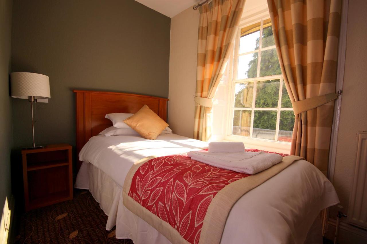 Hôtel Plas Derwen à Abergavenny Extérieur photo