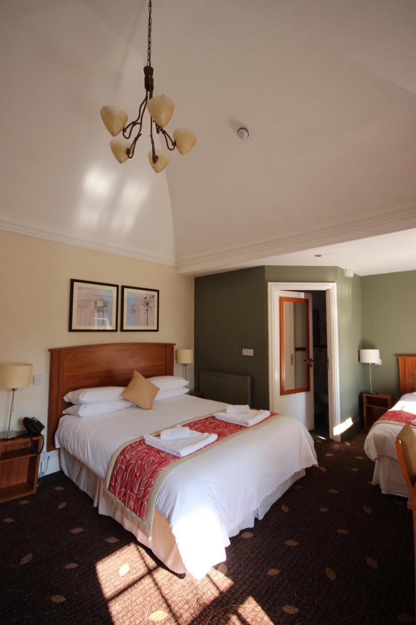 Hôtel Plas Derwen à Abergavenny Extérieur photo